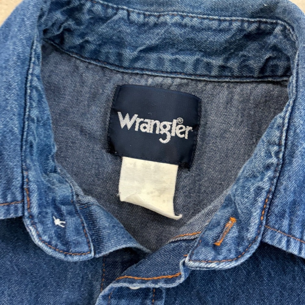 Wrangler Mens Denim Western Pearl Snap Shirt Indigo Blue Long Sleeve Raw Hem M - Picture 3 of 6